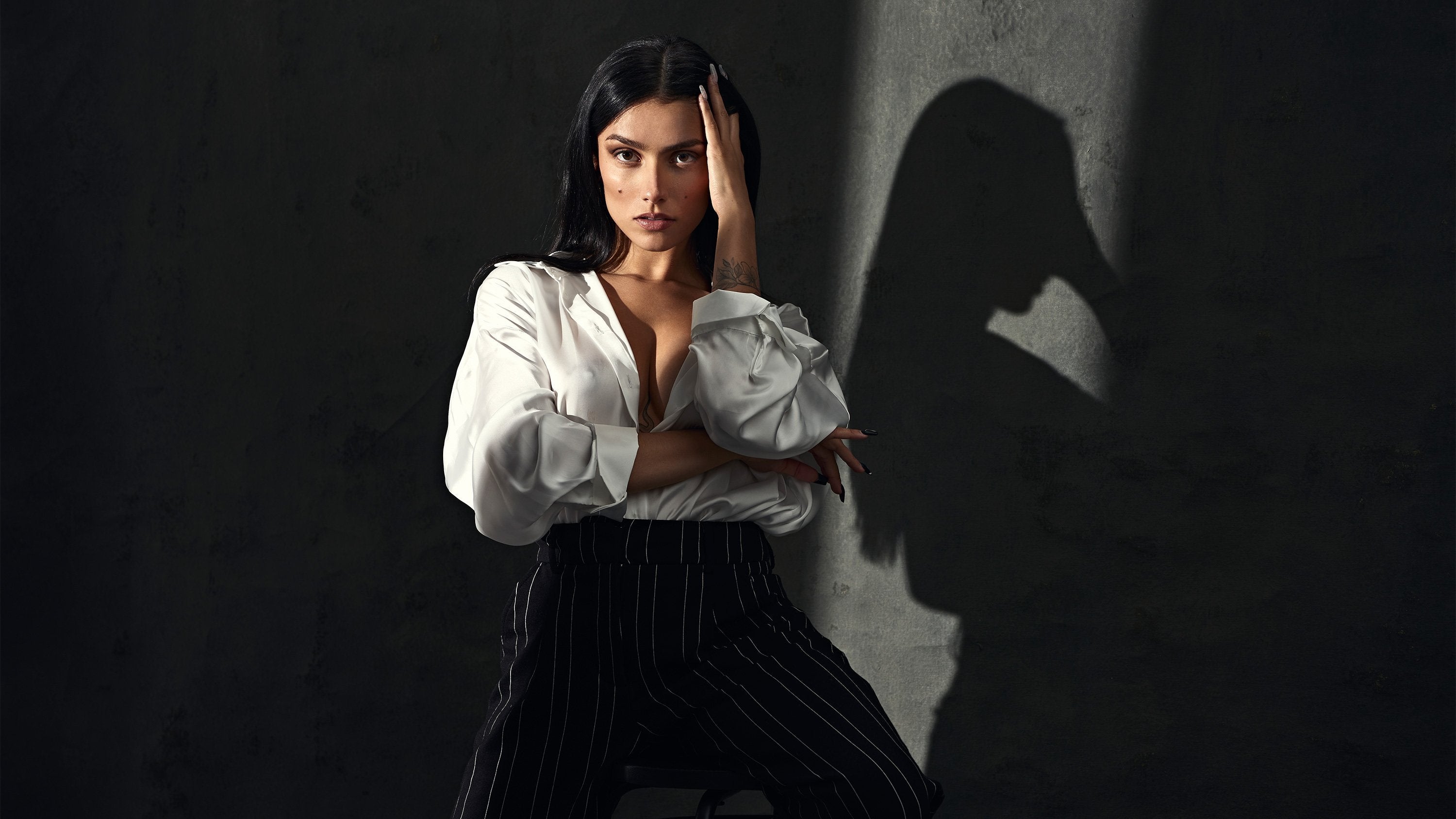 Using V-Flats to create BEAUTIFUL LIGHT With Nathan Elson-V-Flat World