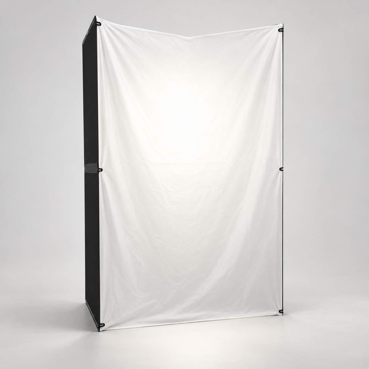 V-Flat 2.0 fitted with the white diffusion skin for soft studio lighting